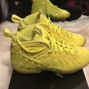 Highlighter Nike Foam Posites
